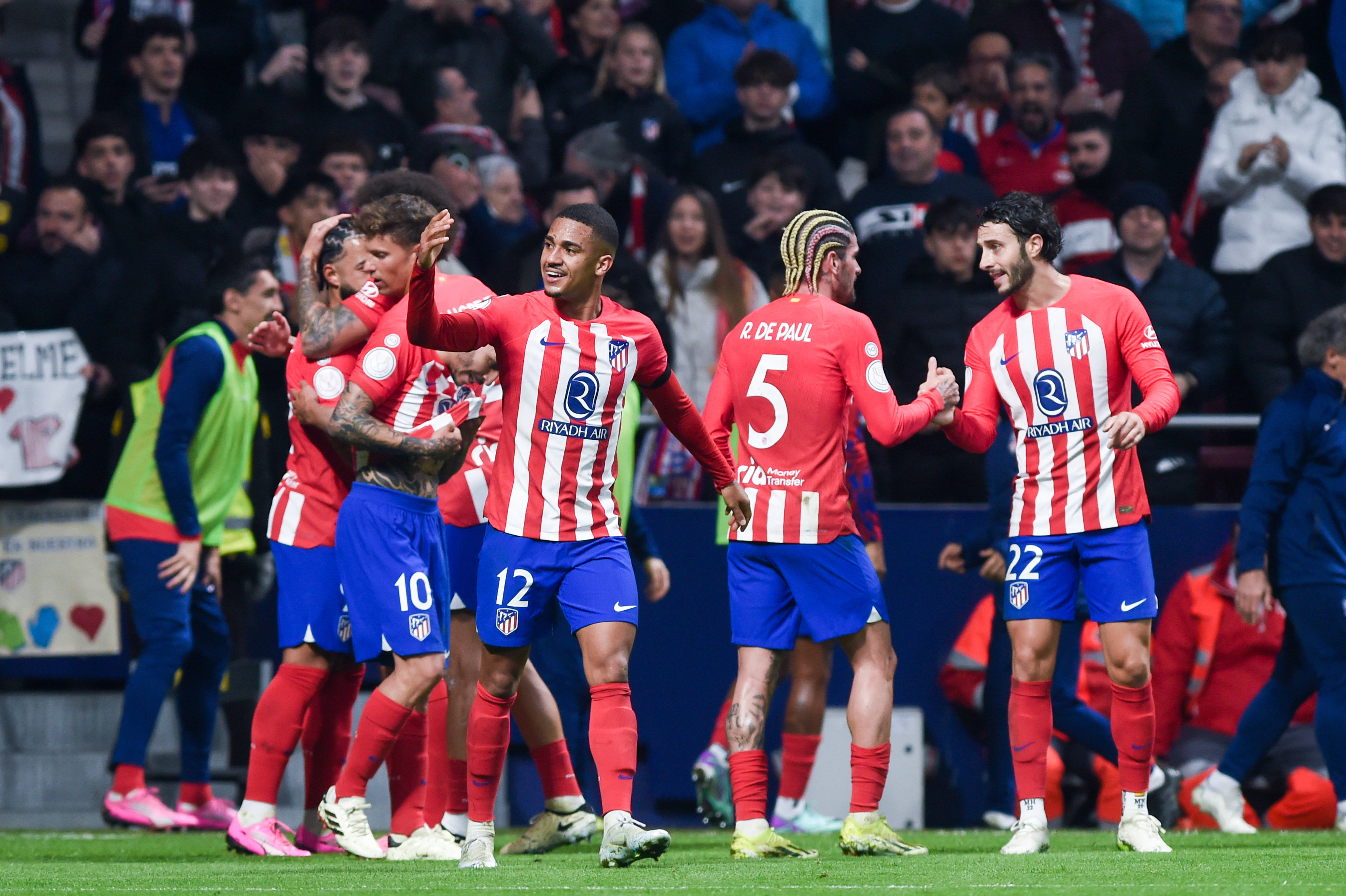 塞尔维亚风暴队在比赛中大获全胜 塞尔维亚风暴队在比赛中大获全胜