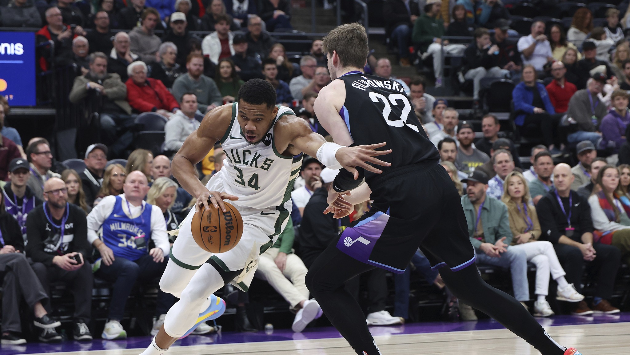 爵士翻盘福建队，字母哥统治全场的简单介绍