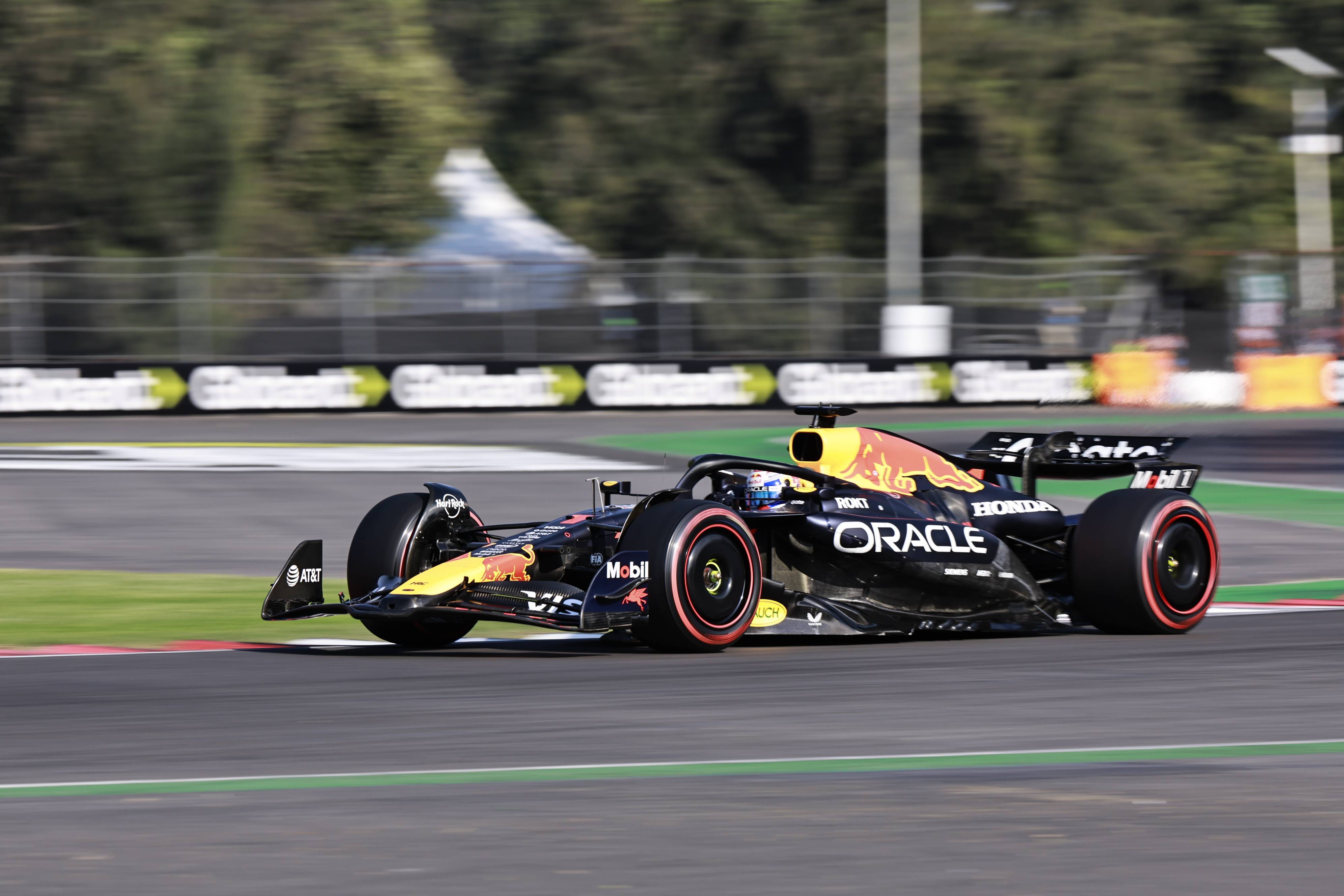 红牛二队碾压红牛车队,塞恩斯刷新纪录 红牛二队碾压红牛车队,塞恩斯刷新纪录