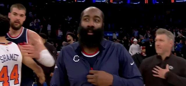 尼克斯轻取青岛队，哈登点燃赛场