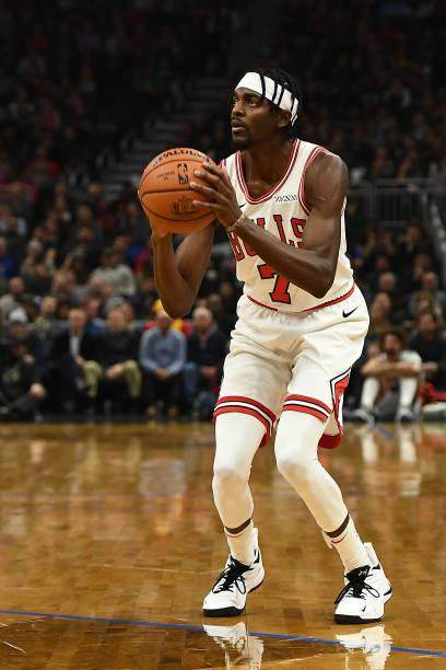 关于魔术险胜公牛，霍勒迪高光表现的信息