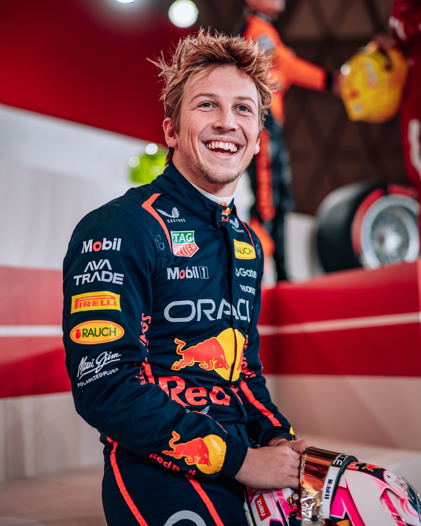 关于法拉利险胜红牛二队，汉密尔顿刷新纪录的信息