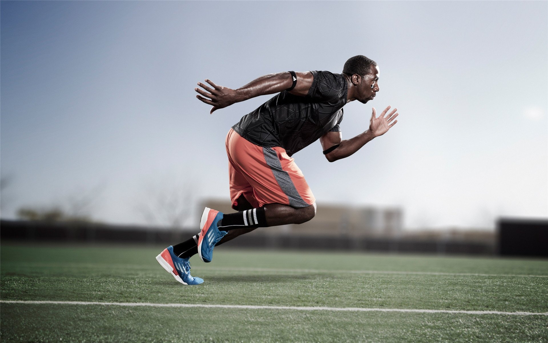 速度与星光，F1街道赛之夜，姆巴佩跨界惊艳四座