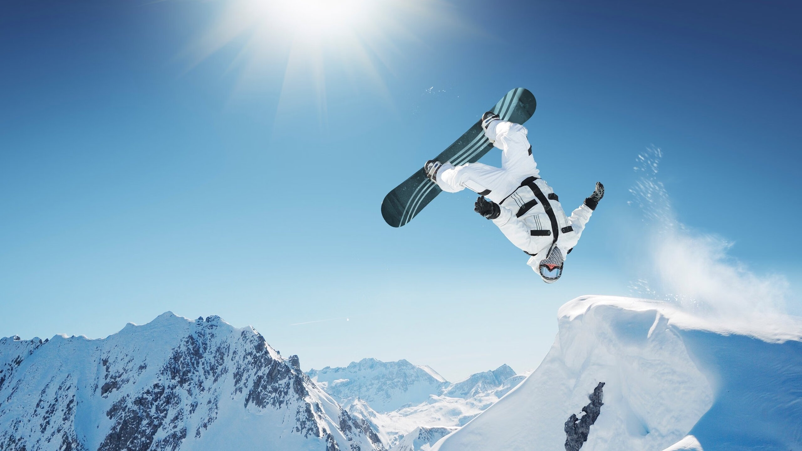 开云体育登录-F1新赛季揭幕战与马竞战术压制，速度与策略的双重奏